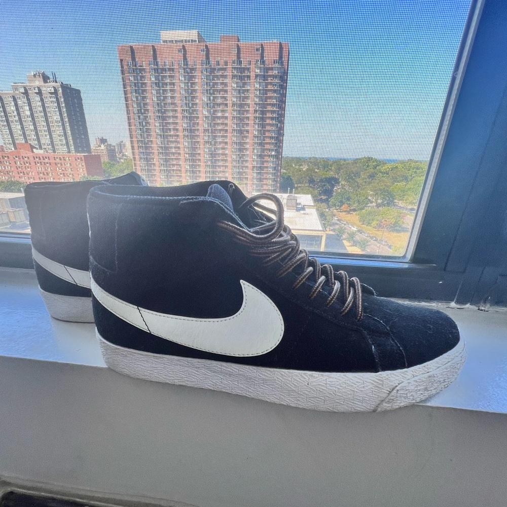 Nike blazers mid